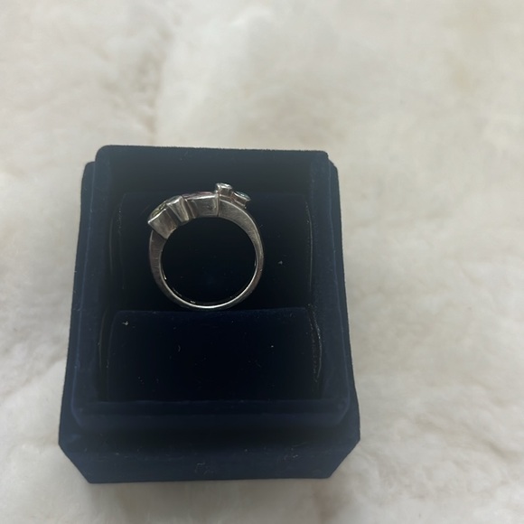 Silver ring - Picture 6 of 9